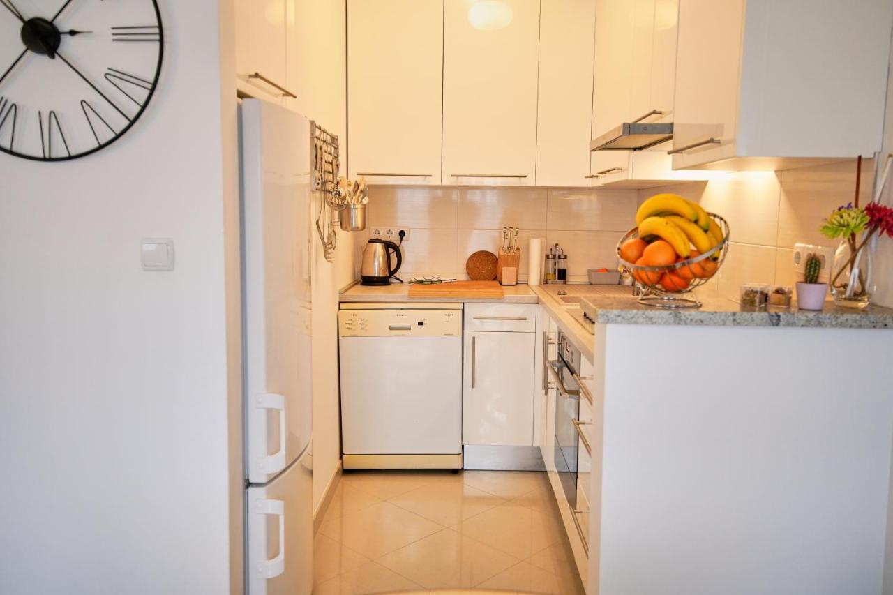 Lovely Apartment Mira Near Airport Zagreb Velika Gorica Bagian luar foto